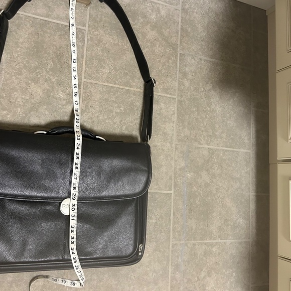 Dell Leather Laptop Bag - Black - Picture 6 of 10